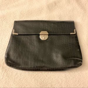 Forever 21 Vegan Leather Oversized Clutch - Black